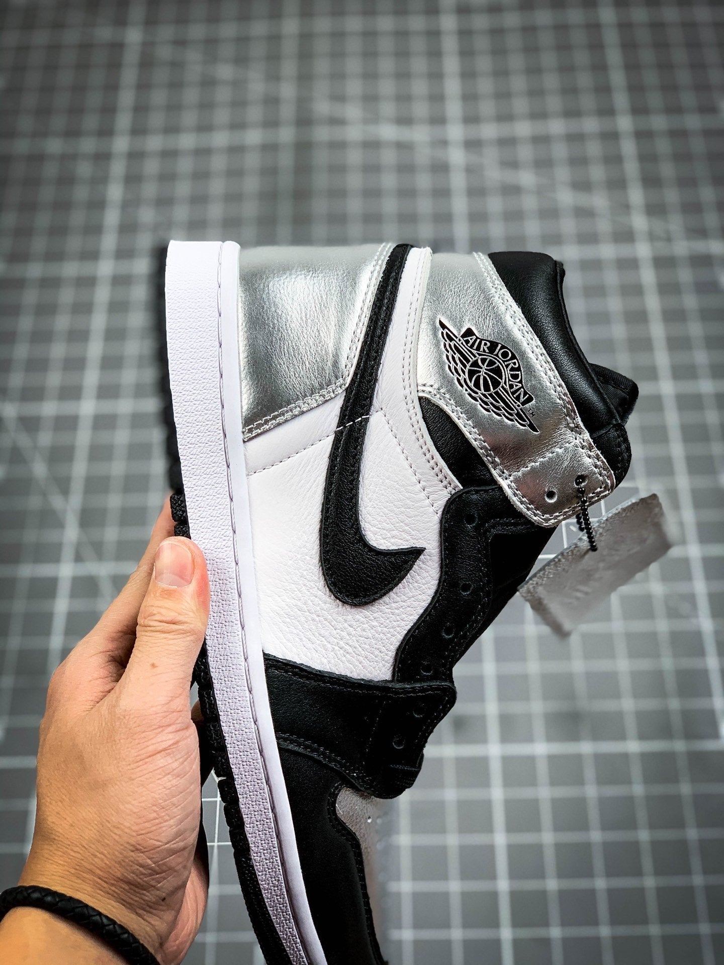 AIR JORDAN 1 HIGH