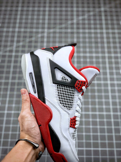 AIR JORDAN 4