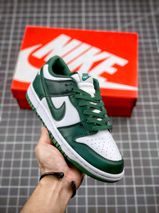 NIKE DUNK