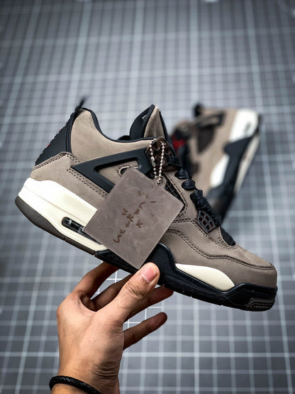 AIR JORDAN 4