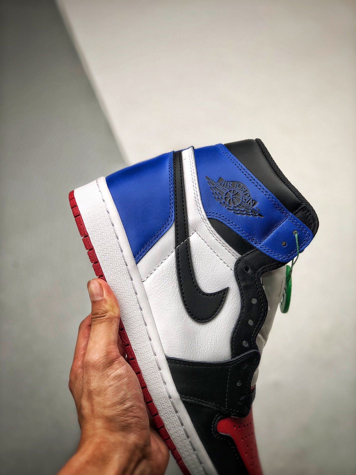 AIR JORDAN 1 HIGH