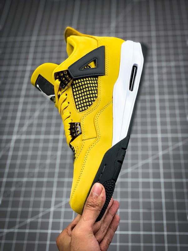 AIR JORDAN 4