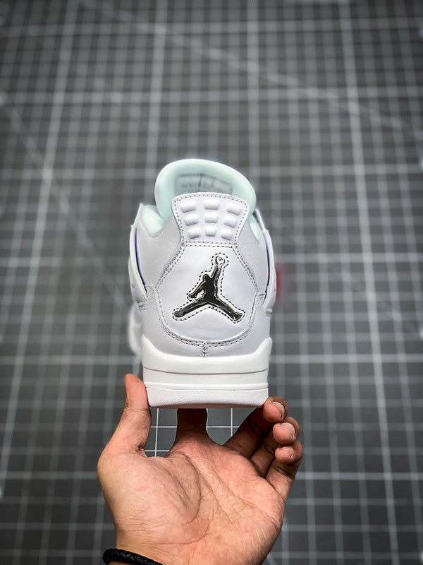 AIR JORDAN 4